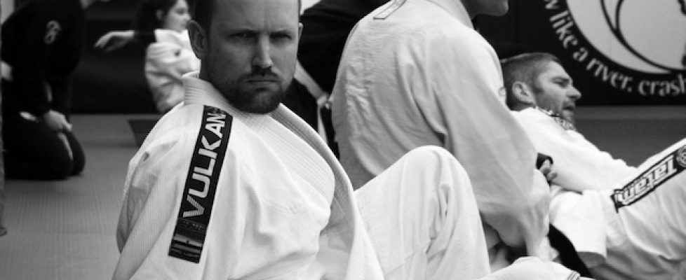 Fake BJJ Black Belts: Gracie Blue Belts Posing as Black Belts – The Take